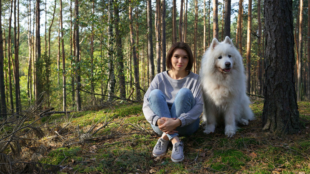 Basia Leszczyńska z psem Astonem